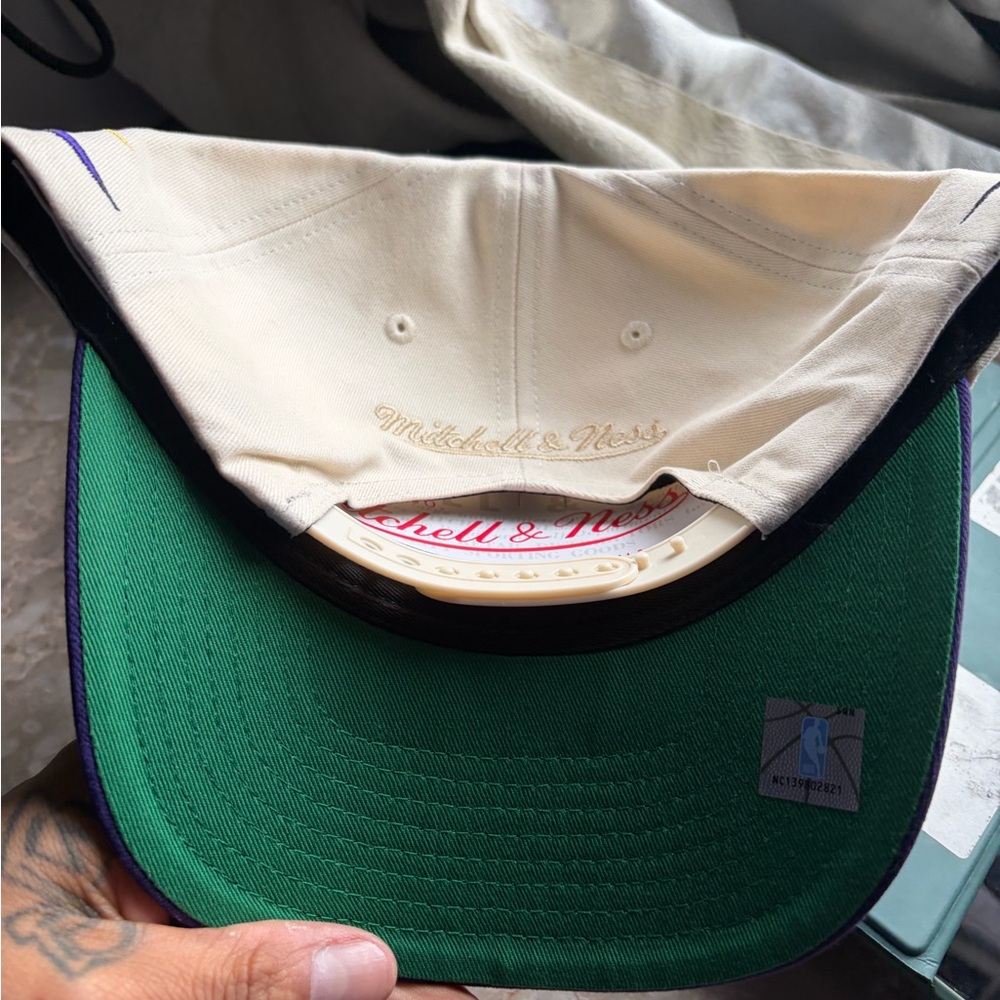 Diamond SnapBack - Picture 4 of 4